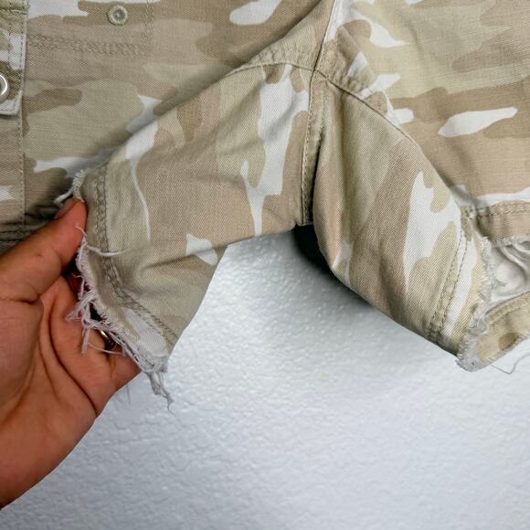G1 Goods Womens Shorts Size 10 Beige Camo Cargo Cut Off Casual Wear - Picture 11 of 13